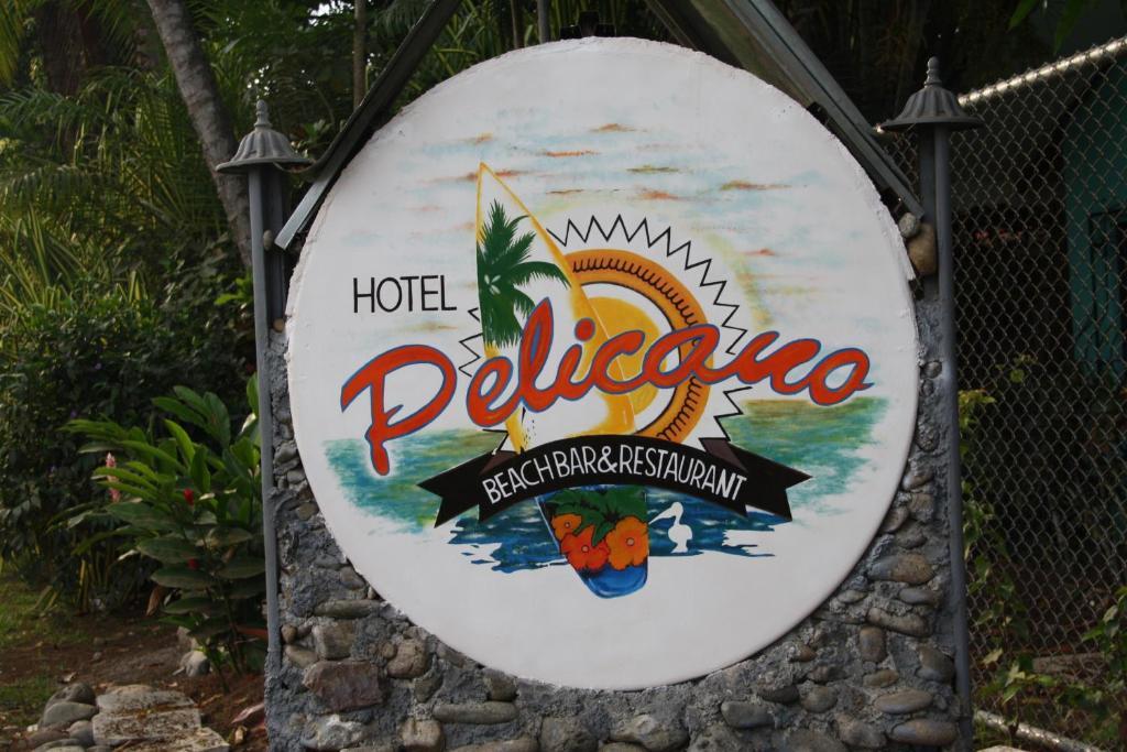 Pelican Beachfront Hotel 埃斯特里略埃斯特 外观 照片